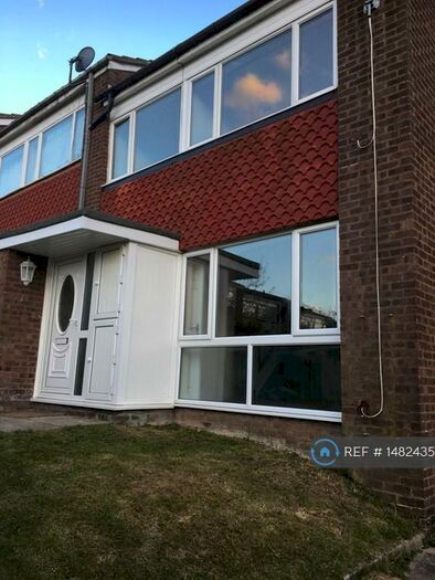3 Bedroom Terraced House To Rent In Markfield, Croydon, CR0