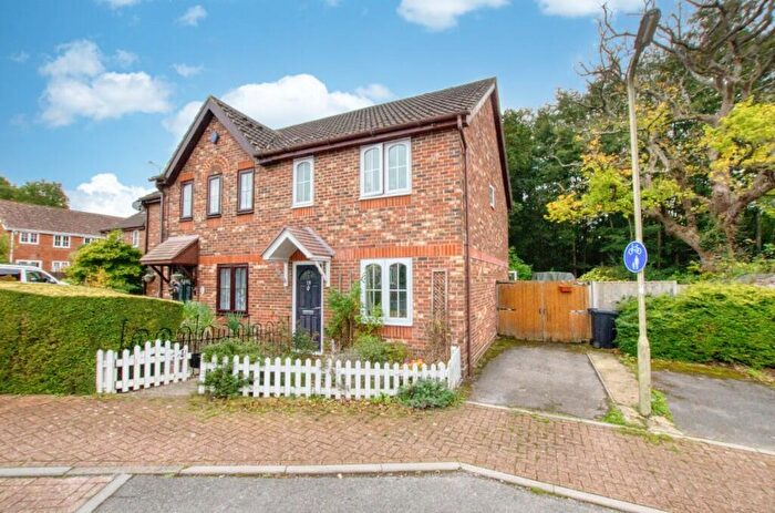 3 Bedroom End Of Terrace House For Sale In Marsh Gardens, Hedge End, SO30