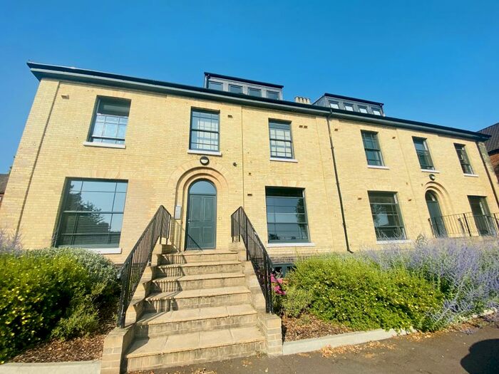 2 Bedroom Apartment To Rent In Tibbenham House, NR1