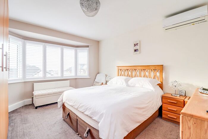 2 Bedroom Detached Bungalow For Sale In Cumberland Avenue, Benfleet, SS7