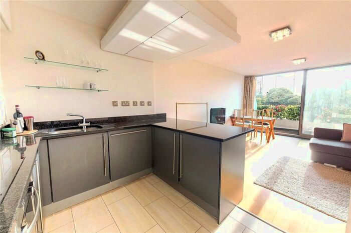 1 Bedroom Flat To Rent In Albert Embankment, London, SE1