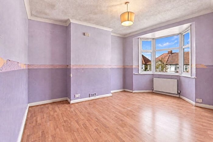 5 Bedroom End Terrace House For Sale In Chartham Road, London, SE25