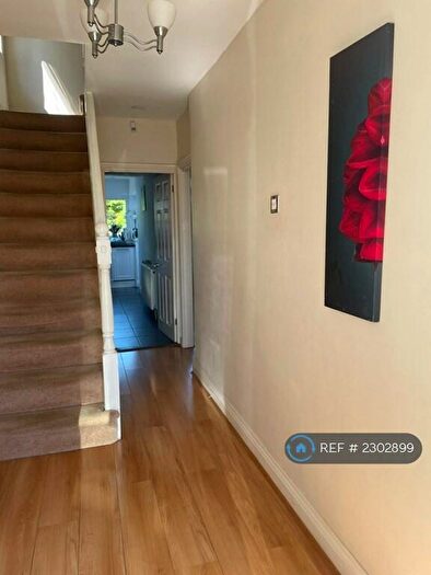 3 Bedroom Terraced House To Rent In South Street, Rainham, RM13