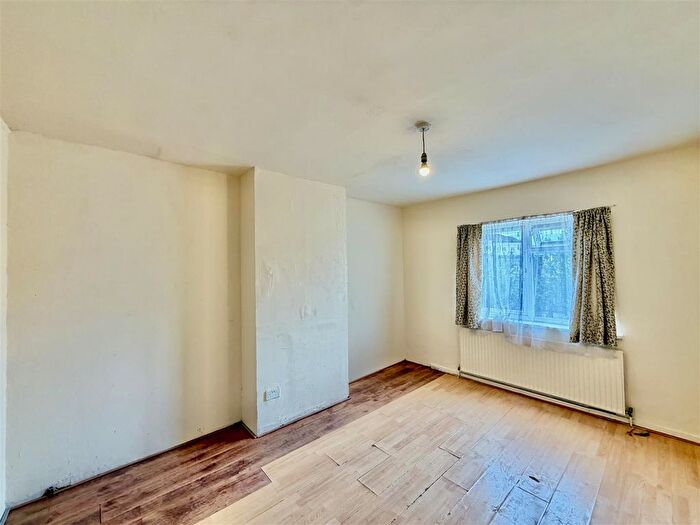 3 Bedroom Semi Detached House To Rent In Kingsley Road, Hounslow, TW3