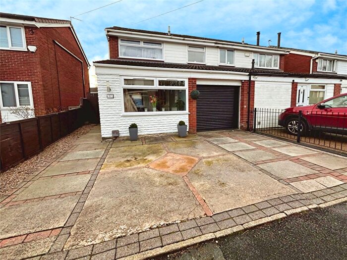 3 Bedroom Semi Detached House For Sale In Meadowcroft, Radcliffe, Manchester, Greater Manchester, M26