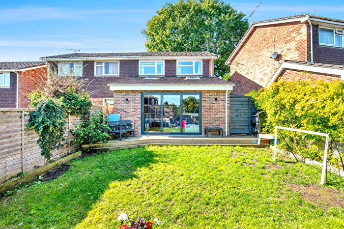 3 Bedroom Semi-detached House For Sale In Fantails, Alton, GU34