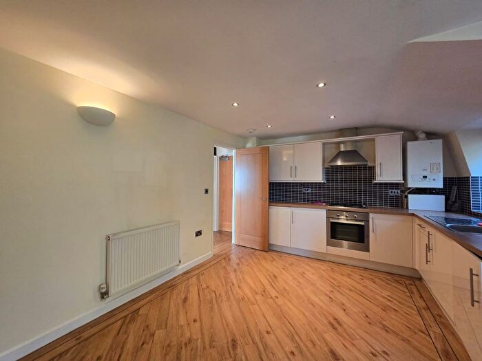 1 Bedroom Flat To Rent In Dunnings Lane, Basi Court, ME1