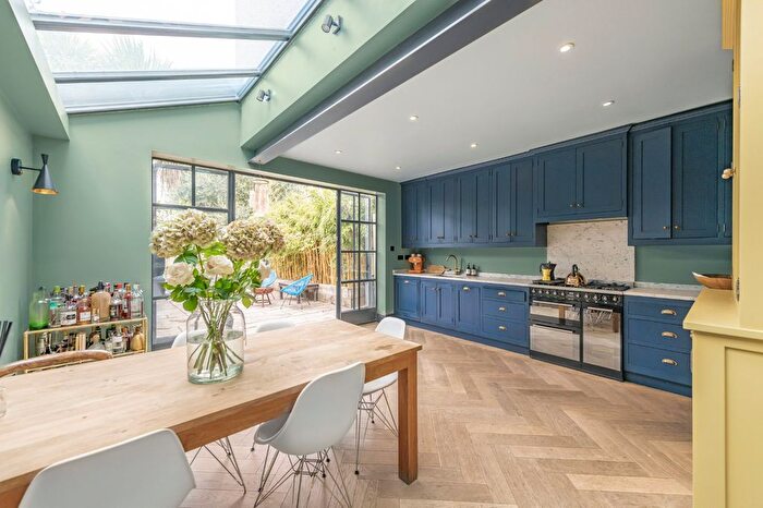 4 Bedroom Terraced House For Sale In Cornwall Grove, Chiswick, London, W4