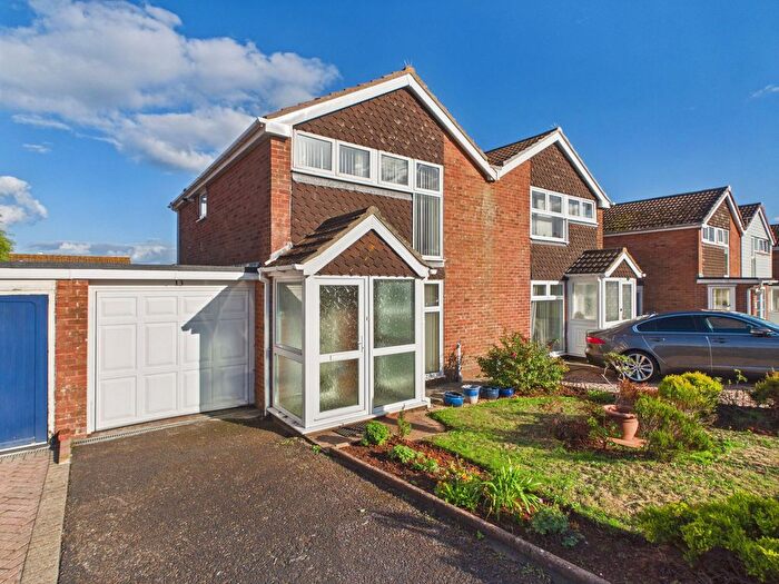 3 Bedroom Semi-Detached House For Sale In St. Mawes Drive, Paignton, TQ4