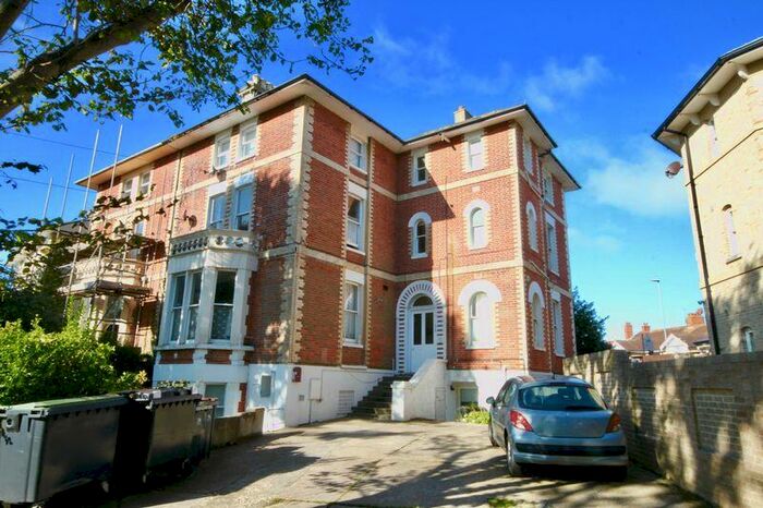 1 Bedroom Flat To Rent In Lansdowne Square, Weymouth, DT4