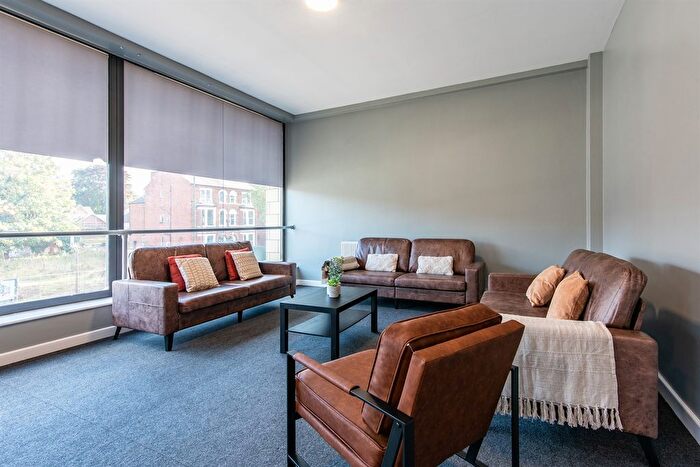 6 Bedroom Flat To Rent In Mansfield Road, Nottingham, NG5