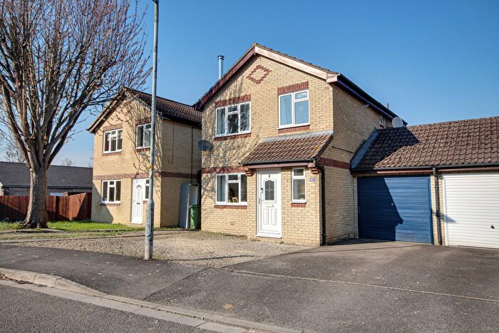 3 Bedroom Link Detached House For Sale In Dudbridge Meadow, Stroud, GL5