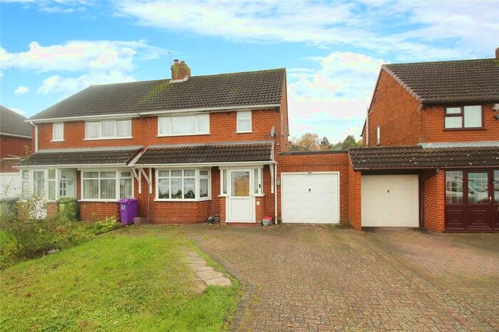 3 Bedroom Semi-Detached House To Rent In Belton Avenue, Wolverhampton, West Midlands, WV11