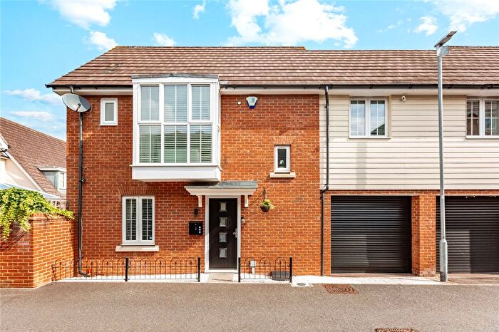 3 Bedroom End Of Terrace House For Sale In Ruby Link, Great Baddow, Essex, CM2