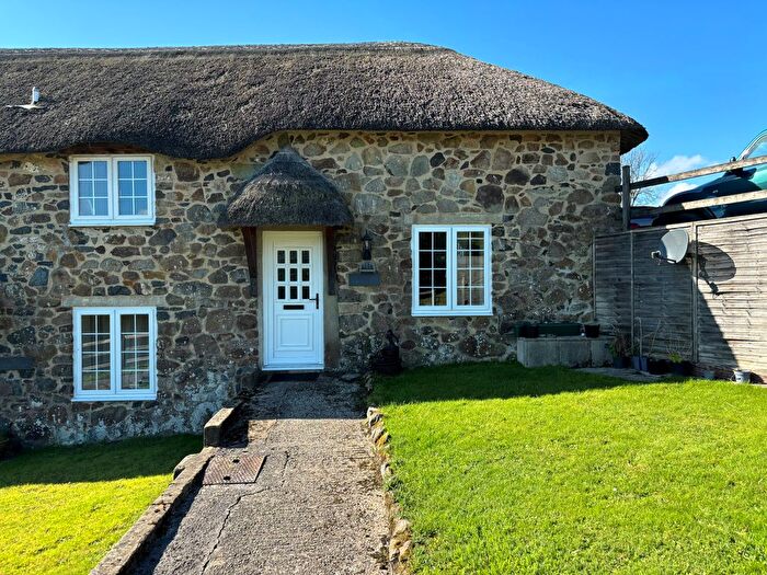 3 Bedroom Cottage To Rent In Bovey Tracey, Newton Abbot, TQ13