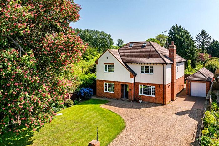 5 Bedroom Detached House For Sale In Towcester Road, Blisworth, Northamptonshire, NN7