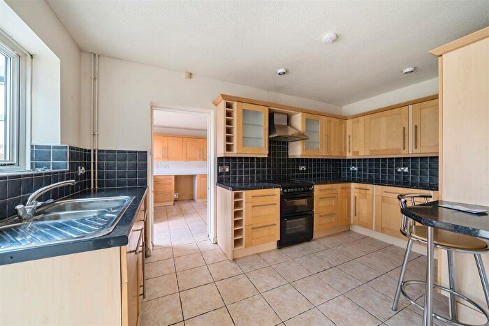4 Bedroom Detached House For Sale In Meadowside, Mosterton, DT8