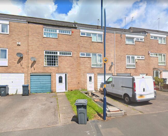 3 Bedroom Terraced House To Rent In Little Hill Way, Birmingham, B32