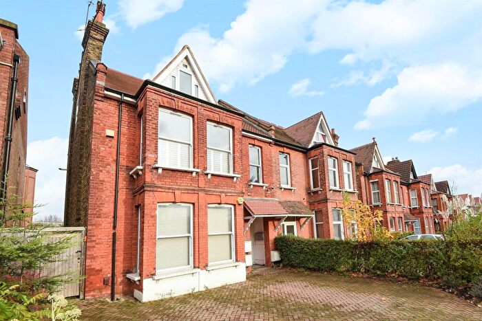2 Bedroom Flat To Rent In Kenton Road, Harrow, HA1