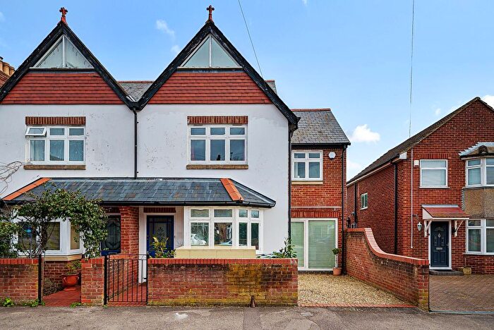 3 Bedroom Semi Detached House To Rent In Stile Road, Headington, OX3
