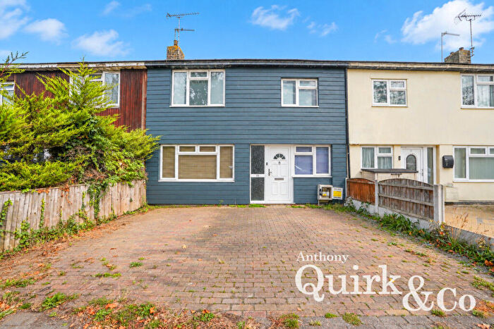 3 Bedroom Terraced House For Sale In Byfletts, Basildon, SS16