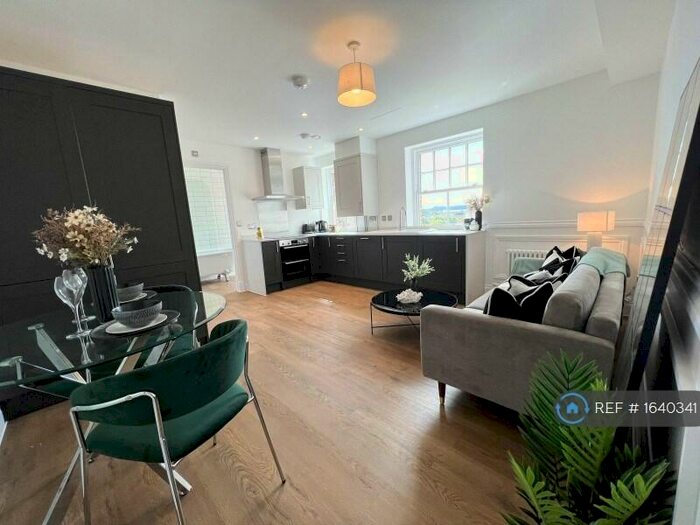 2 Bedroom Flat To Rent In The Esplanade, Sheringham, NR26