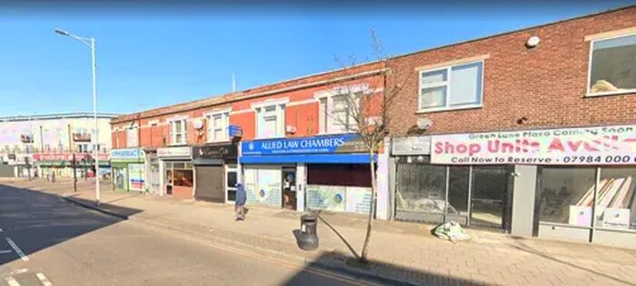 2 Bedroom Flat To Rent In Green Lane, Ilford, IG3