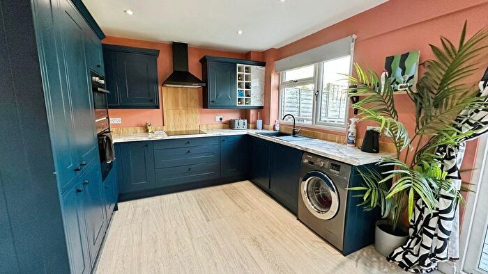 3 Bedroom Property For Sale In Long Meadow, Bristol, BS16
