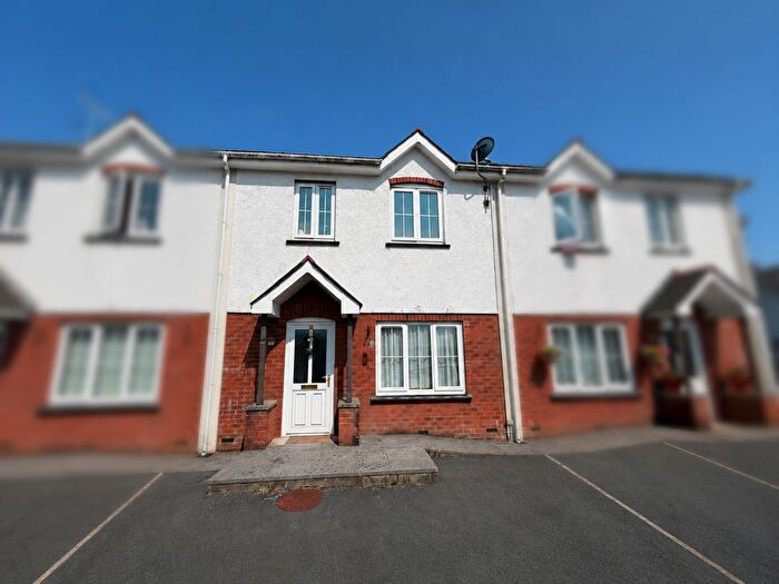 3 Bedroom Terraced House For Sale In Cwrt Dulas, Lampeter, SA48