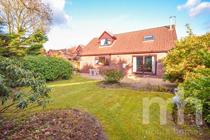 4 Bedroom Detached House For Sale In Hope Green Way, Adlington, SK10