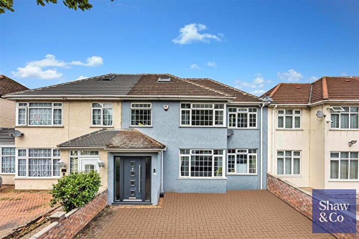 5 Bedroom Semi Detached House For Sale In Fern Lane, Heston, TW5