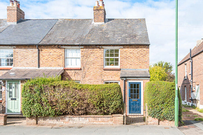 3 Bedroom End Of Terrace House For Sale In Westergate Street, Chichester, PO20
