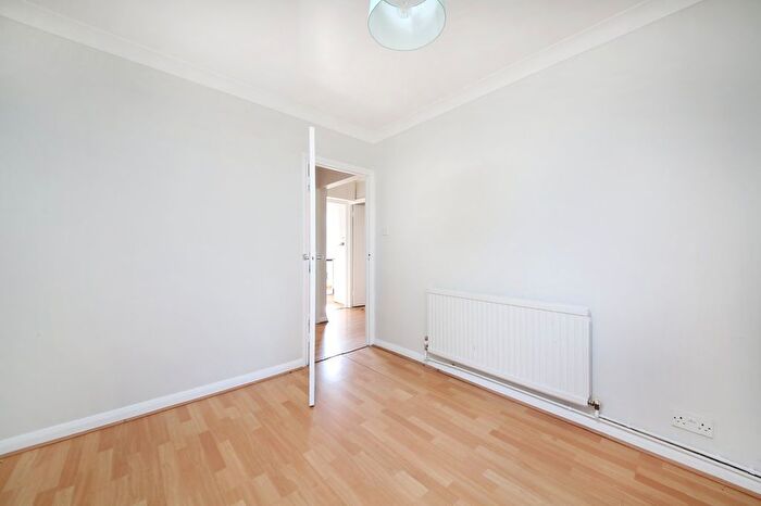 2 Bedroom Flat To Rent In Bromfelde Road, Clapham North, SW4