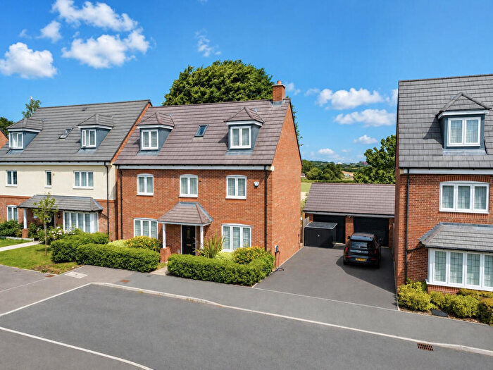 5 Bedroom Detached House For Sale In Off Common Lane, Kenilworth, Double Garage, CV8