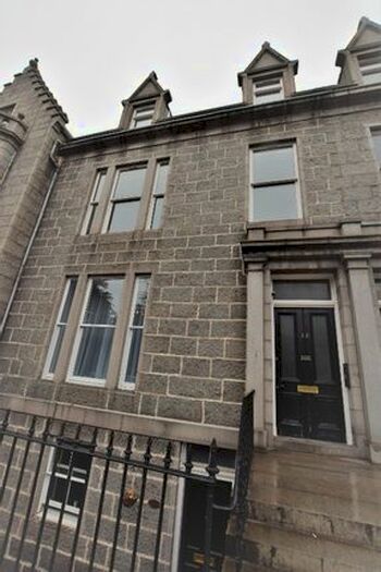 2 Bedroom Flat To Rent In Rubislaw Terrace, City Centre, Aberdeen, AB10