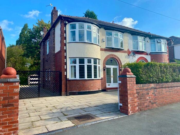 4 Bedroom House To Rent In Brantingham Road, Manchester, M16
