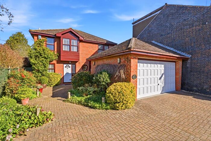 5 Bedroom Detached House For Sale In High Street, Kimpton, Hitchin, Hertfordshire, SG4