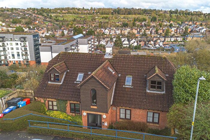 1 Bedroom Flat For Sale In Gandon Vale, High Wycombe, HP13