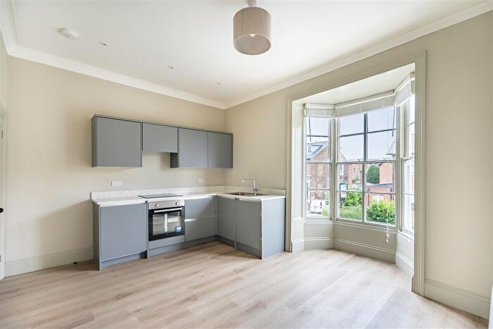 1 Bedroom Flat To Rent In Flat Holgate Road, York, YO24