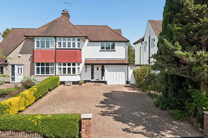 4 Bedroom Semi Detached House For Sale In Central Avenue, Pinner, HA5