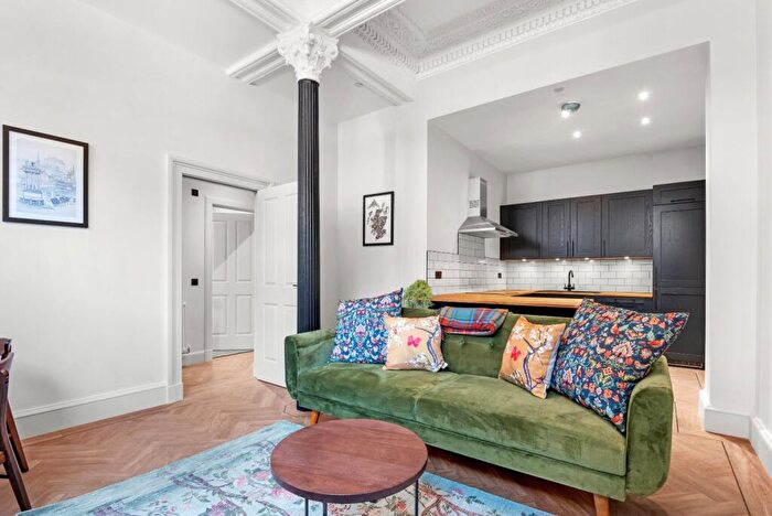 1 Bedroom Flat For Sale In Maritime Street, Leith, Edinburgh, EH6