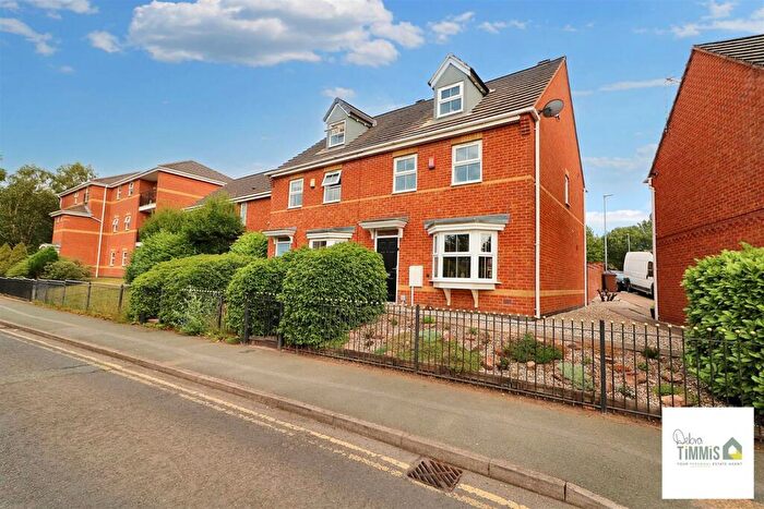 3 Bedroom Town House For Sale In Chasewater Drive, Norton Heights, Stoke-On-Trent, ST6
