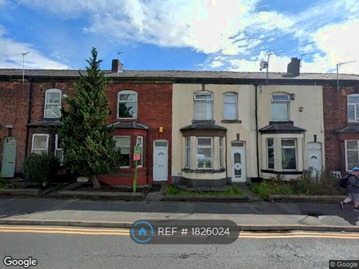 2 Bedroom Terraced House To Rent In Rochdale Old Road, Bury, BL9