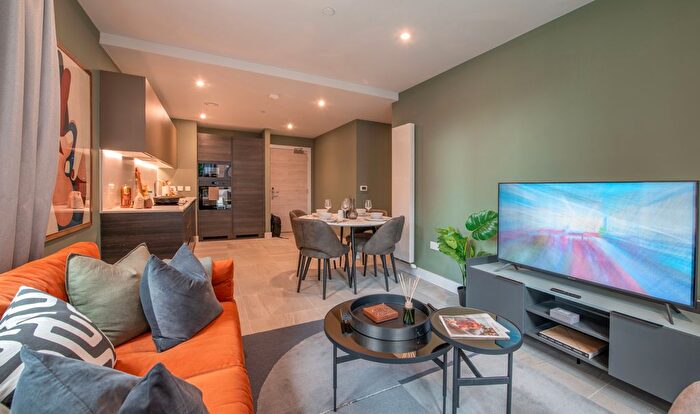 2 Bedroom Flat To Rent In New York, Quarry Hill, Leeds, LS2