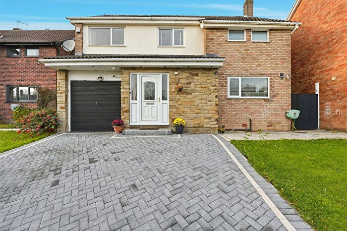 5 Bedroom Detached House For Sale In Kenilworth Avenue, Handforth, SK9