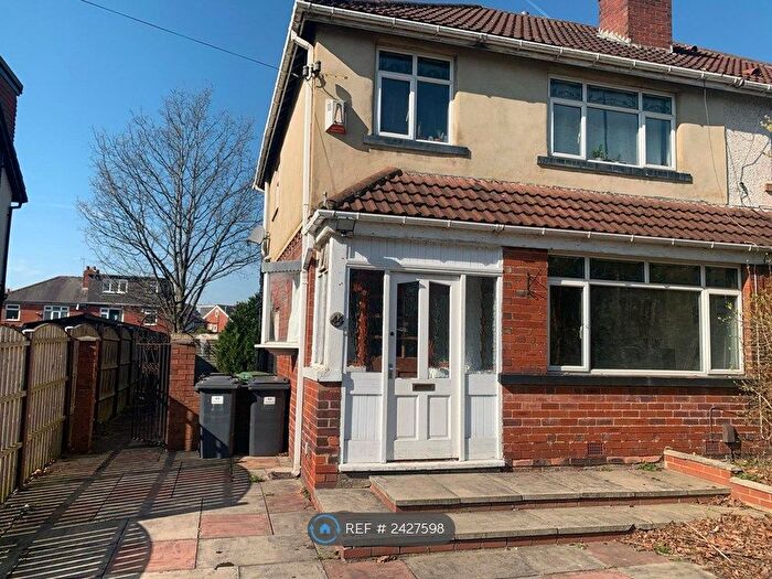 3 Bedroom Semi-Detached House To Rent In Talbot Road, Leeds, LS8