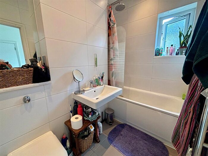 3 Bedroom Semi-detached House To Rent In Netherlands Road, New Barnet, EN5