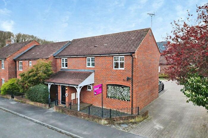 2 Bedroom Flat For Sale In Pheasant View, Bracknell, Berkshire, RG12
