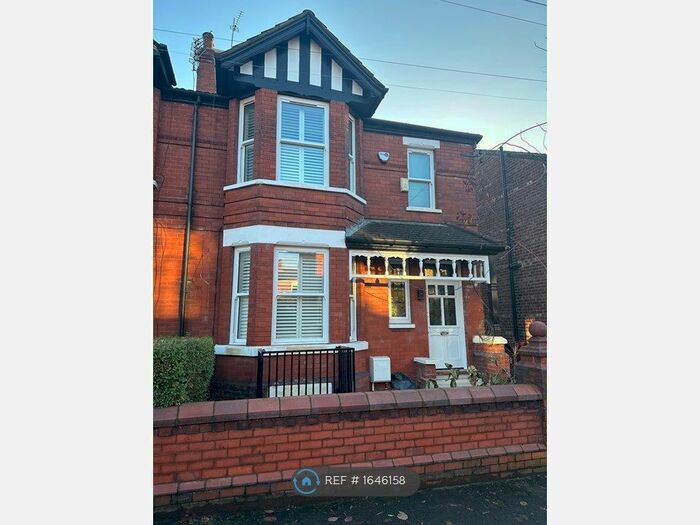 5 Bedroom Semi-Detached House To Rent In Milwain Road, Manchester, M19