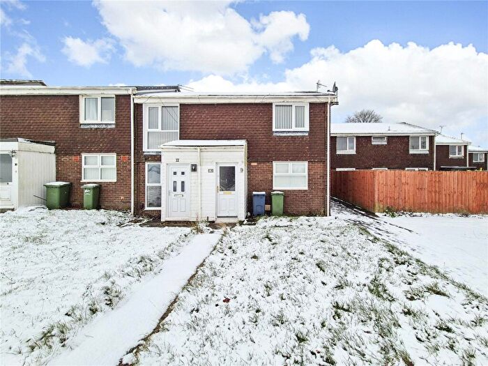 2 Bedroom Flat To Rent In Maltby Close, Sunderland, Tyne And Wear, SR3